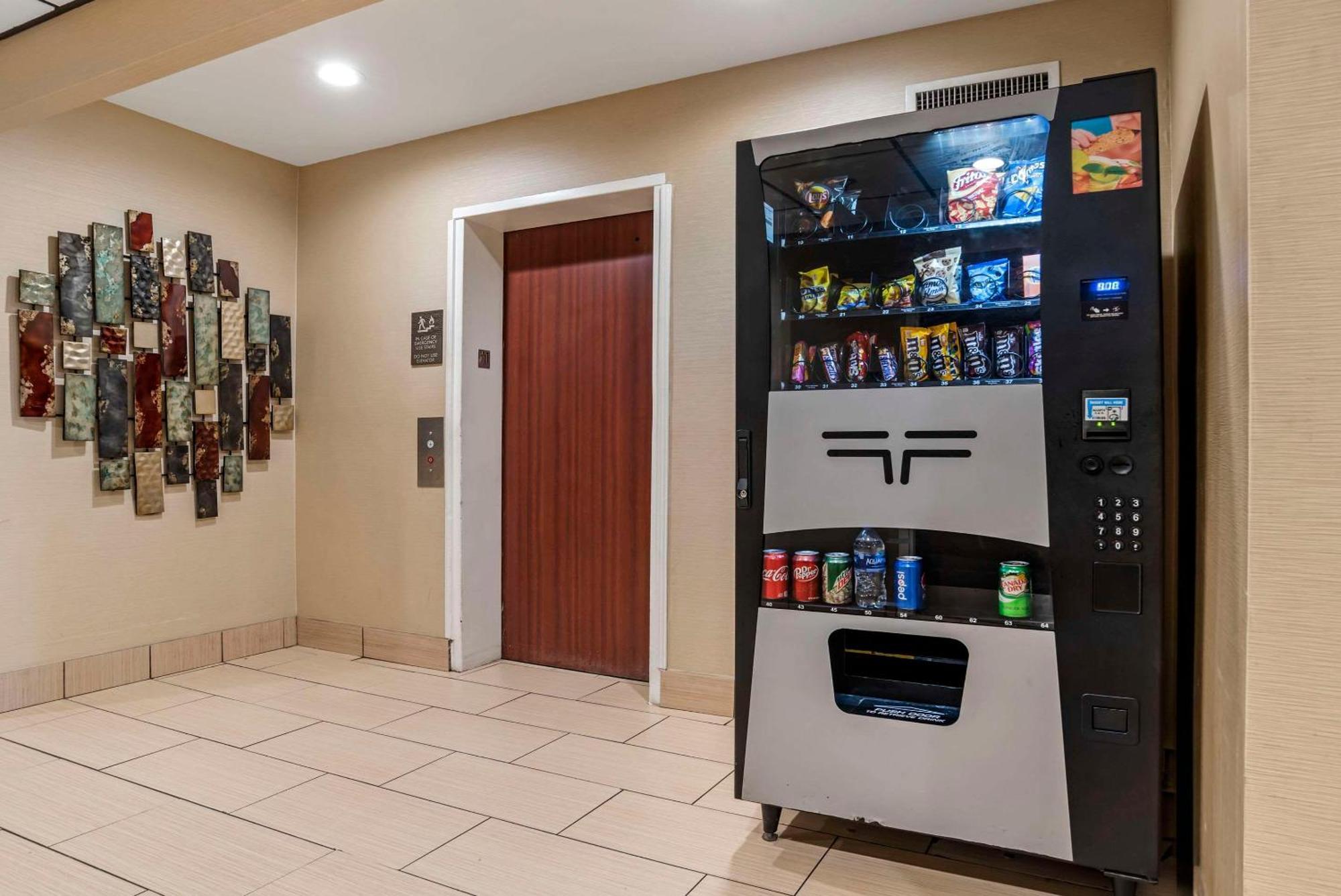 Comfort Inn Opelika - Auburn Екстер'єр фото